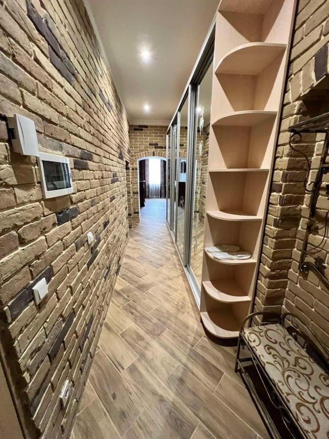 Lavender Night Apartments Çernivtsi Dış mekan fotoğraf