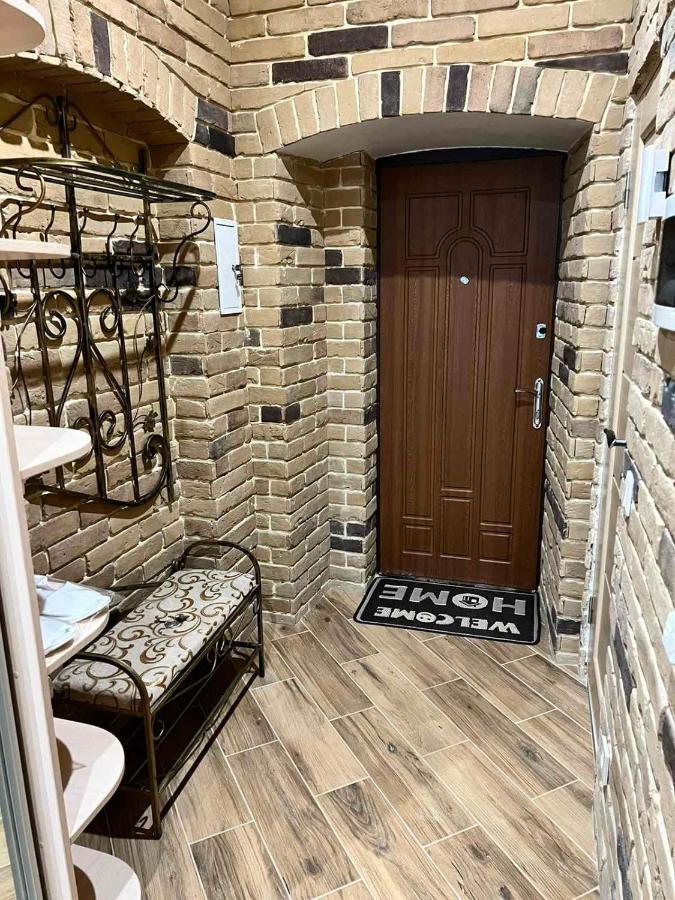 Lavender Night Apartments Çernivtsi Dış mekan fotoğraf
